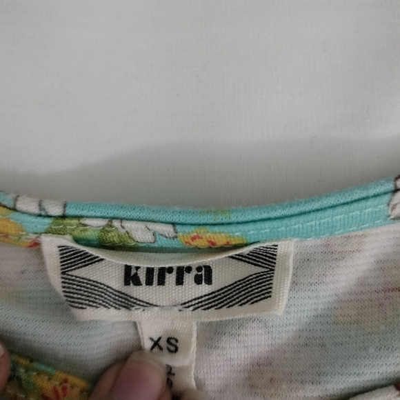 Floral Peplum With Heart Cutout - Picture 3 of 5